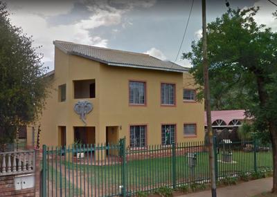 House For Sale in Parktown Estate, Pretoria