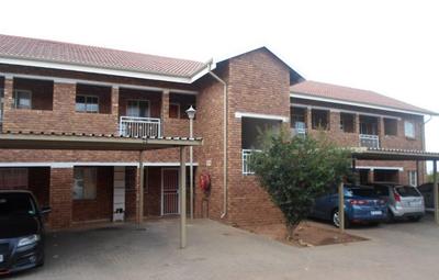 Apartment / Flat For Rent in West Park, Pretoria