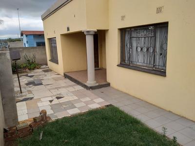 House For Sale in Atteridgeville, Pretoria