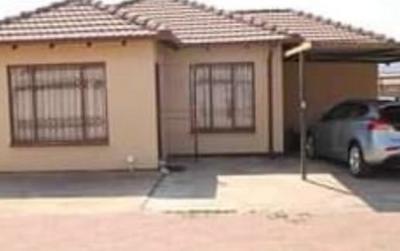 House For Sale in Kirkney, Pretoria