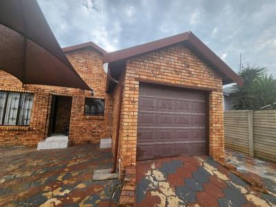 House For Sale in Lotus Gardens, Pretoria
