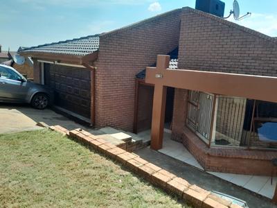 House For Sale in Saulsville, Pretoria