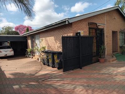 House For Sale in Claremont, Pretoria