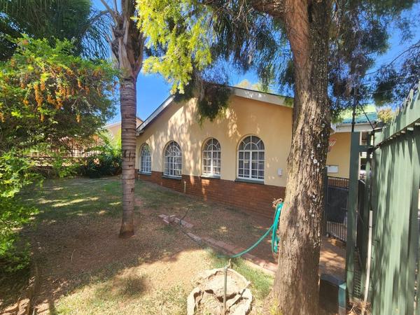 Property For Sale in Mountain View, Pretoria