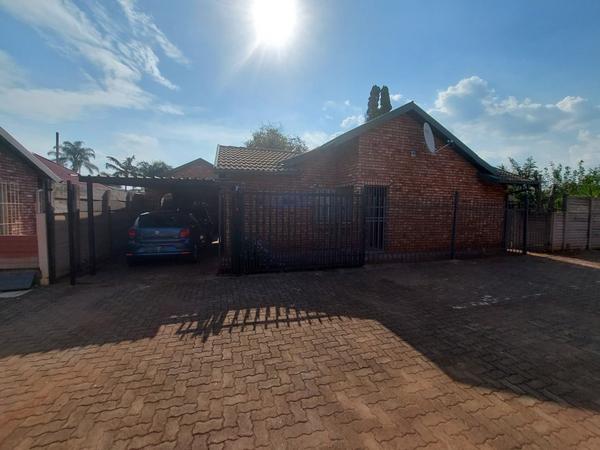 Property For Sale in Hesteapark, Akasia