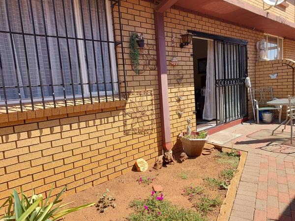 Property For Sale in Pretoria Gardens, Pretoria