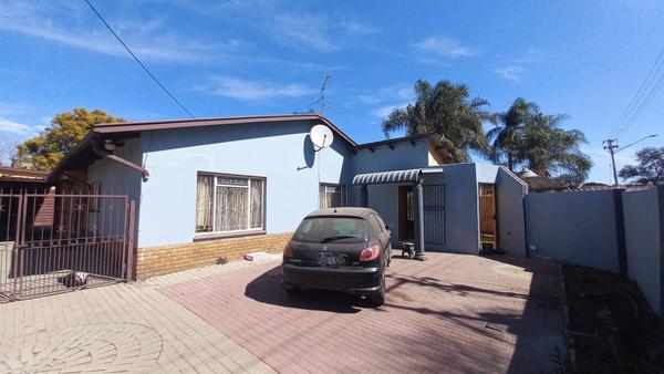 Property For Sale in Hermanstad, Pretoria