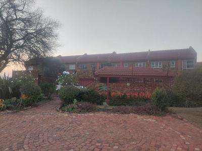 Apartment / Flat For Sale in Dorandia, Pretoria