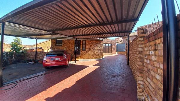 House For Sale in Philip Nel Park, Pretoria