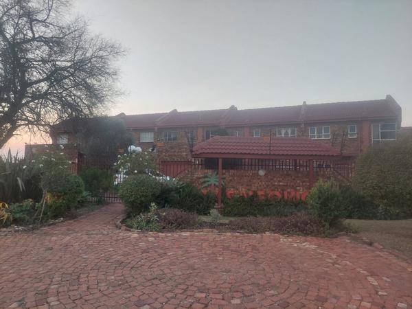 Apartment / Flat For Sale in Dorandia, Pretoria