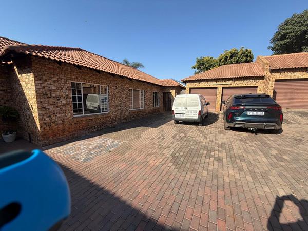 House For Sale in Claremont, Pretoria