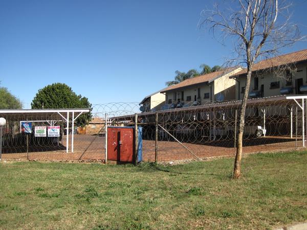 Apartment / Flat For Rent in Philip Nel Park, Pretoria